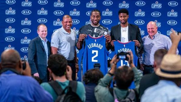 蛙泳是一项 蛙泳是一项